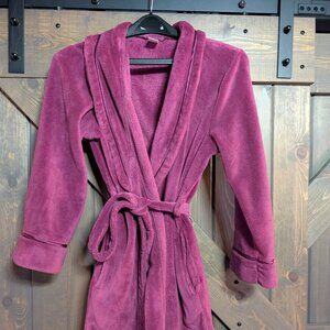 Covington ultra plush 3/4 length dk fuchsia robe size M